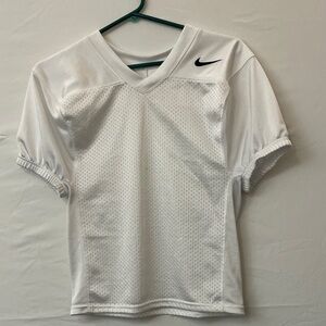 Nike Dri-Fit Size Youth Medium White Football Practice Jersey – (J4)✨✨